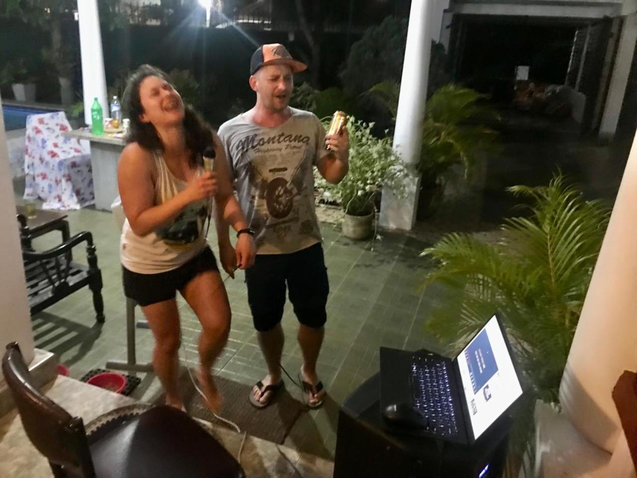 Kingz And Queenz - Negombo Eksteriør billede